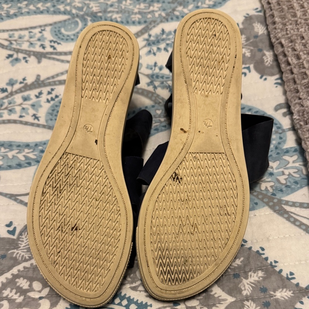 Eileen Fisher Dark Blue Sport Sandals with Crisscross Straps - Picture 4 of 5